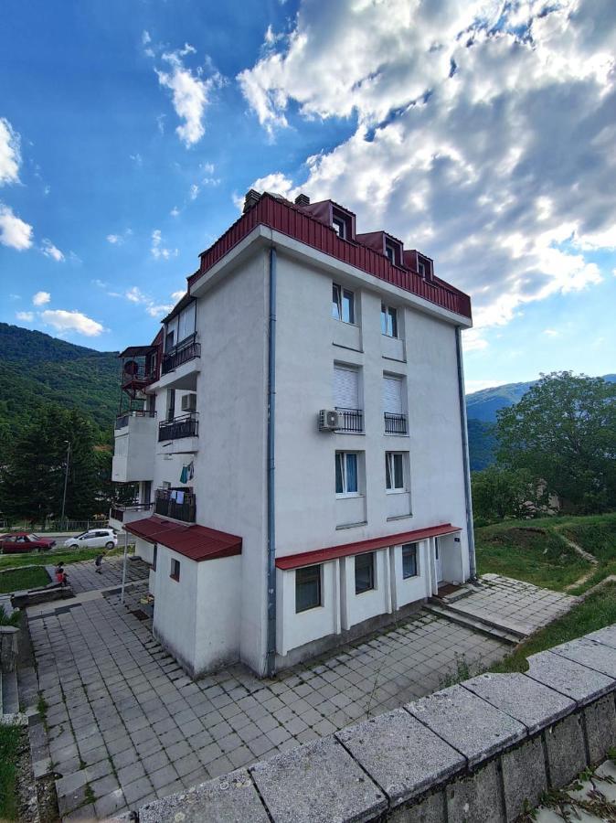 Apartman Sara *