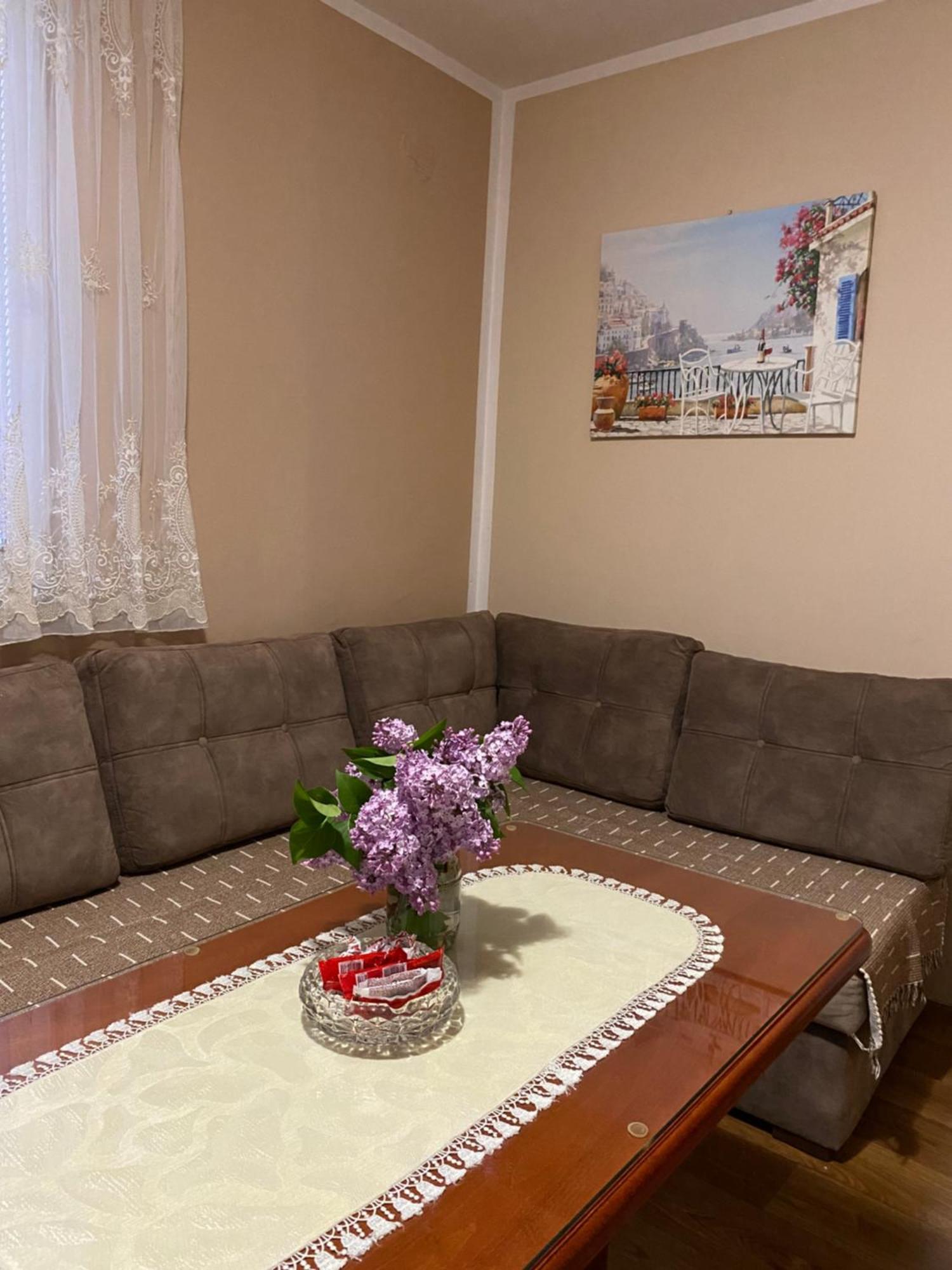 Apartment Apartman Sara